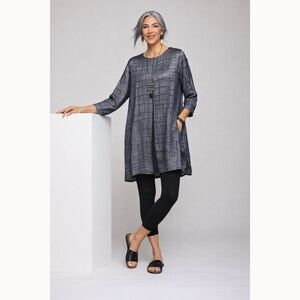 Q | NEEL Blue/Grey Abstract Grid Motif Open-Front Tunic NWT